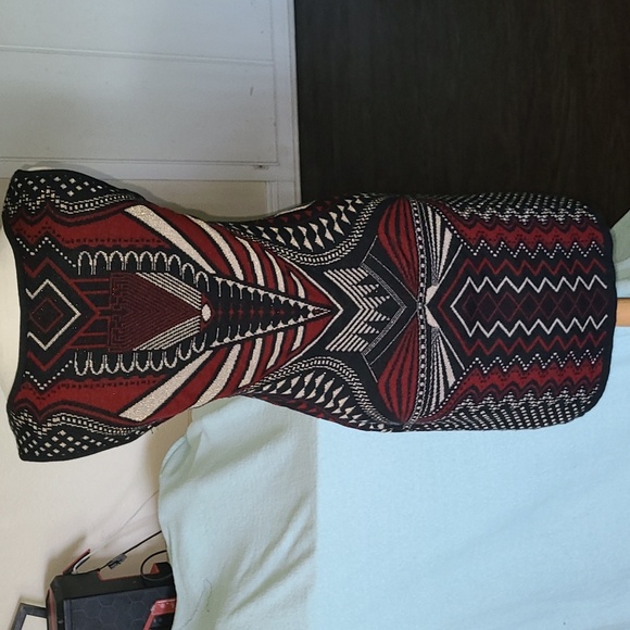 Windsor dress/ size L / colors,black red and gold - Picture 5 of 7